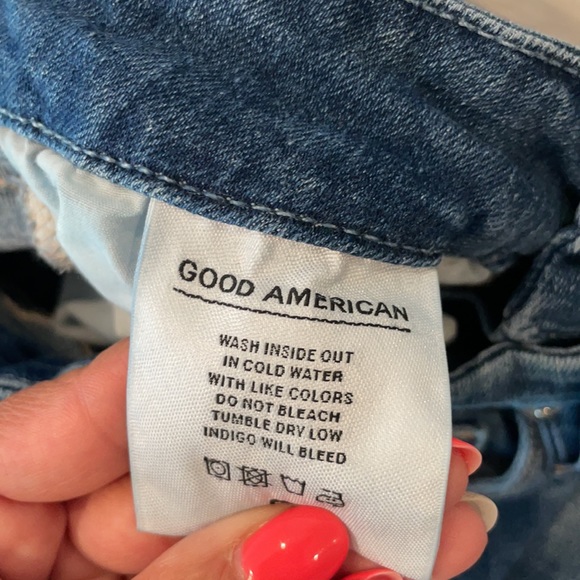 Good American Jeans - Picture 5 of 8